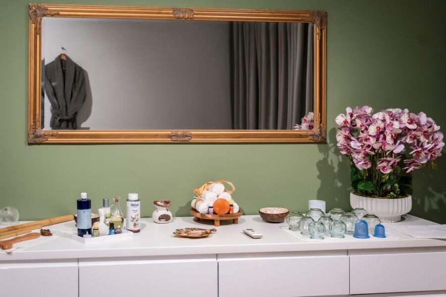 Bucharest: Harmony Wellness Center Massage Treatments - Who Should Consider This?