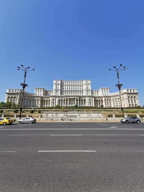 Bucharest Parliament,Village Museum,Dracula's Tomb,Mogosoaia - How the Tour Works in Practice