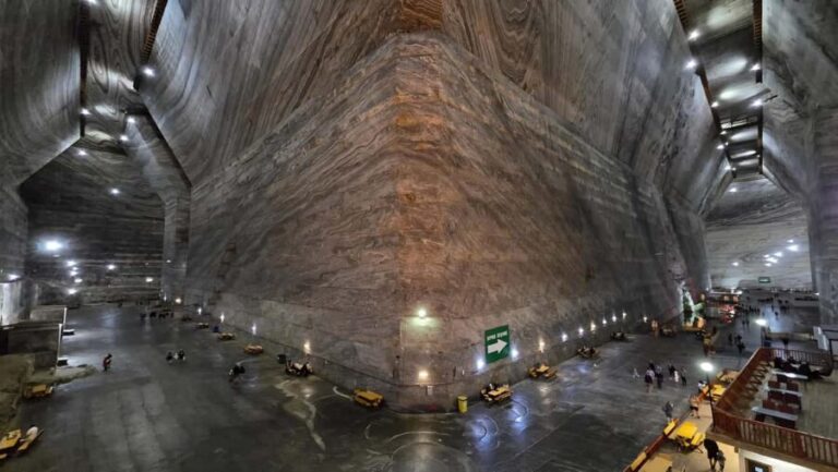 Bucharest: Salt Mine & Dracula's Tomb Day Trip - What Sets This Tour Apart