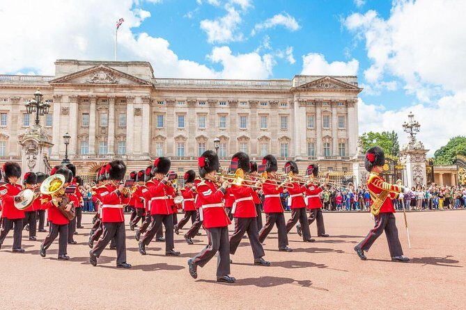 Buckingham Palace and Windsor Castle Self-Guided Tour with Coach - Price and Value: Is It Worth It?