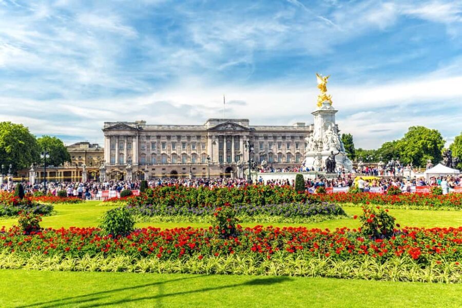 Buckingham Palace, Change the Guard & Crown Jewels Tour - What’s Included and What’s Not