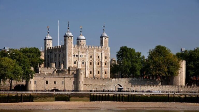 Buckingham Palace & Crown Jewels of London Tour - A Closer Look at the Itinerary