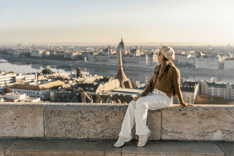 Buda Castle: Group photoshoot with a local guide - What to Expect from Your Buda Castle Photoshoot