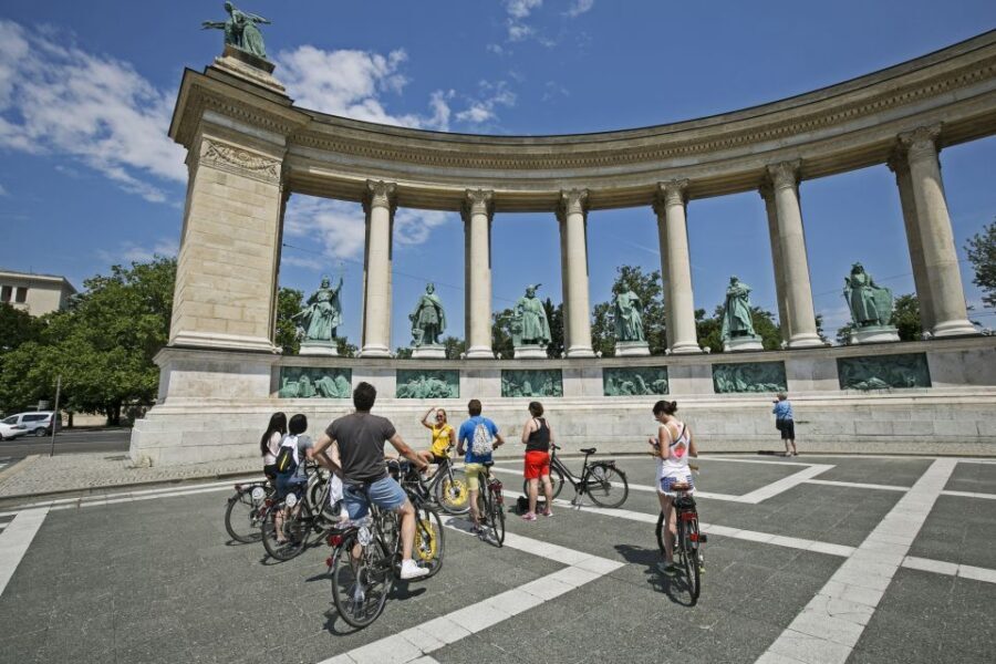 Budapest: City Bike Tour with Coffee Stop - The Value of This Experience
