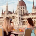 Budapest: GLOW Sightseeing Cruise with Welcome Drink - Key Points