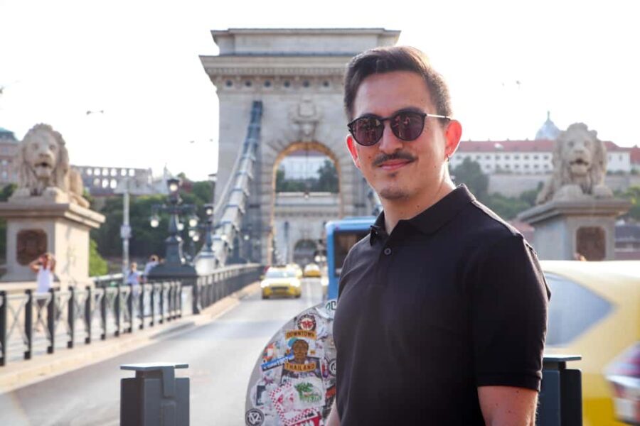 Budapest Guided Tour with Photoshoot - Small Tour (2hrs) - The Verdict: Who Is This Tour Perfect For?