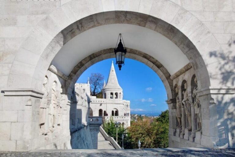 Budapest: Insta-Perfect Walk with a Local - The Value of the Experience