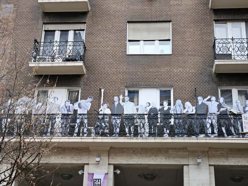 Budapest: Jewish district and street art - Street Art and Local Stories