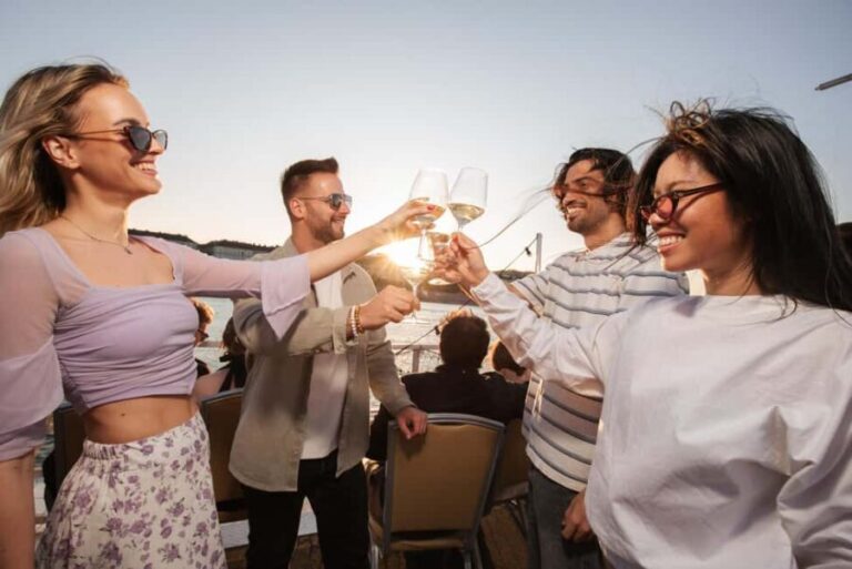 Budapest: Lotus Cruise with Unlimited Aperol and Prosecco - The Itinerary and Landmarks