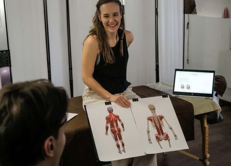 Budapest: Massage Workshop for Couples and Friends - The Meeting Point and Atmosphere