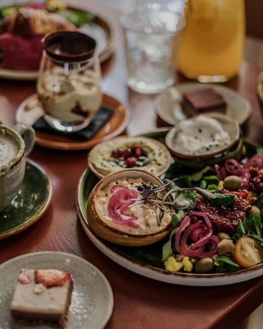 Budapest: Mezze Platter with Unlimited Wine & Sparkling - The Wines: A Good Selection