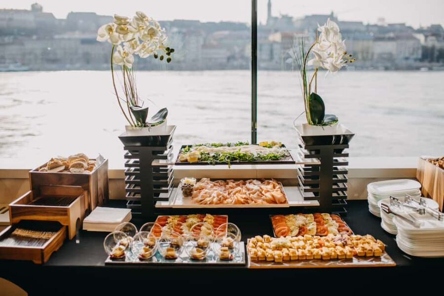 Budapest: New Years Eve Buffet Cruise with Unlimited Drinks - Final Thoughts