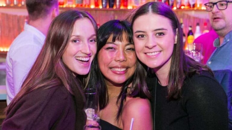 Budapest: New Year's Eve Party Pass with Drinks Package - What to expect at each stop