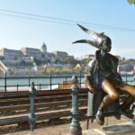 Budapest: Night Walking Tour with Danube River Cruise - Details that Make the Tour Stand Out