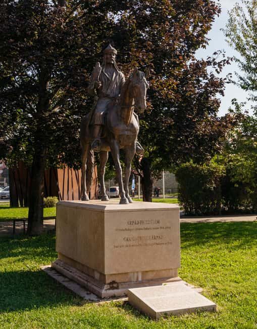 Budapest: Old Buda Walking Tour & Folk Music Performance - Who Will Love This Tour?