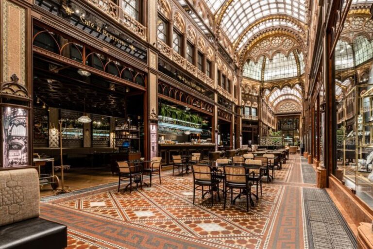 Budapest: Párisi Passage Restaurant 3-Course Menu - Is This Experience Worth It?
