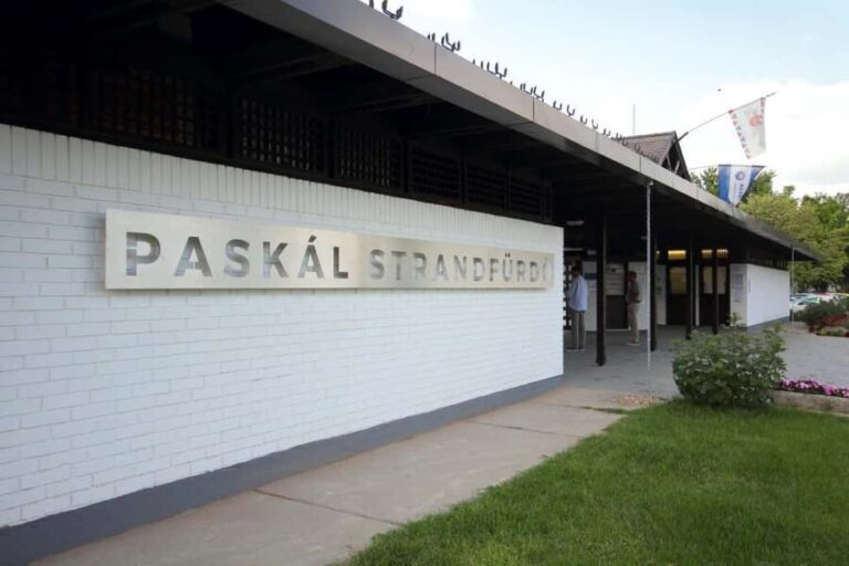 Budapest: Paskál Bath Entry Ticket - The Experience: What Travelers Say