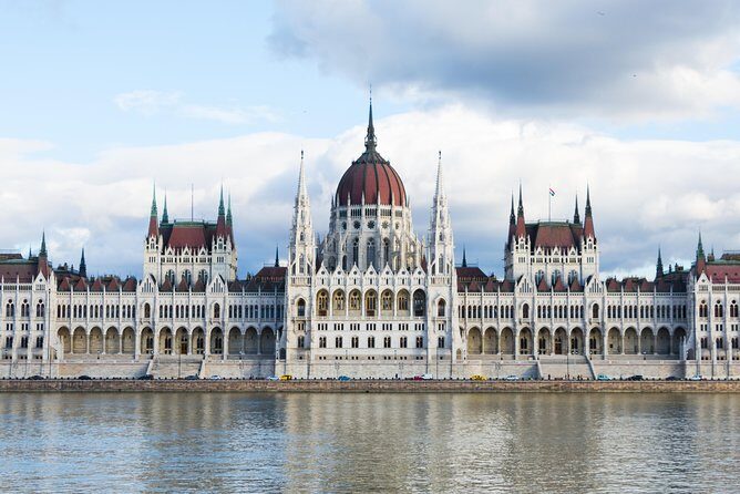 Budapest Private Grand Tour by Car/Minibus - Who Should Consider This Tour?
