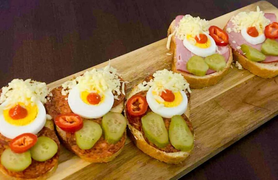 Budapest: Retro Christmas Experience with Snacks - The Practicalities