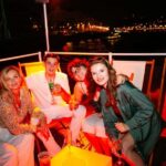 Budapest: Sightseeing River Cruise with Unlimited Cocktails - The Experience in Detail