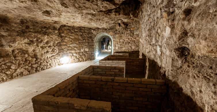 Budapest: The WWII Siege of Buda Castle & Bomb Shelter Tour - The Guides and Their Impact