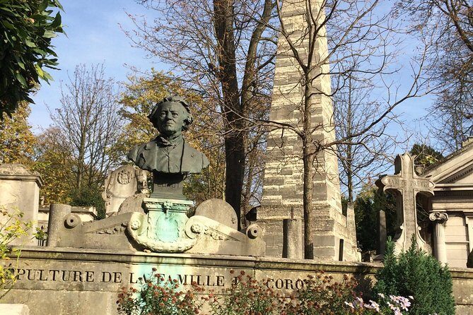 Bundle of Père Lachaise Cemetery: Self-Guided Audio Tours - A Deep Dive into the Père Lachaise Self-Guided Audio Tour