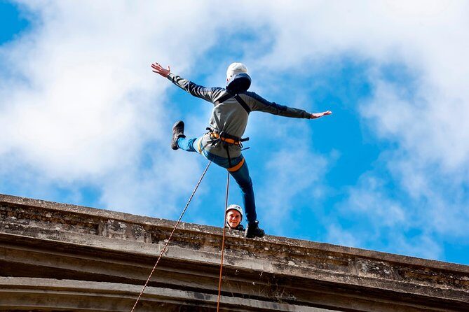 Bungee jumping over the Gállego River - The Safety and Security Measures