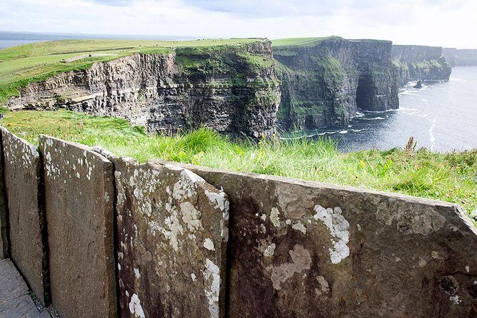Bunratty Castle / Cliffs of Moher Experience - The Experience: Pros and Cons