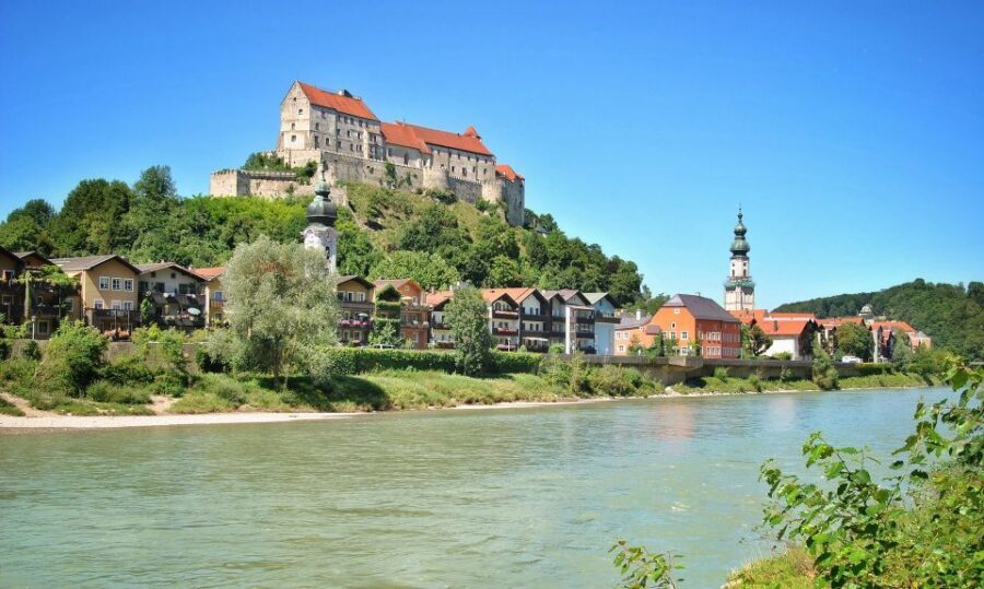 Burghausen: Burghausen Castle Private Tour - FAQs