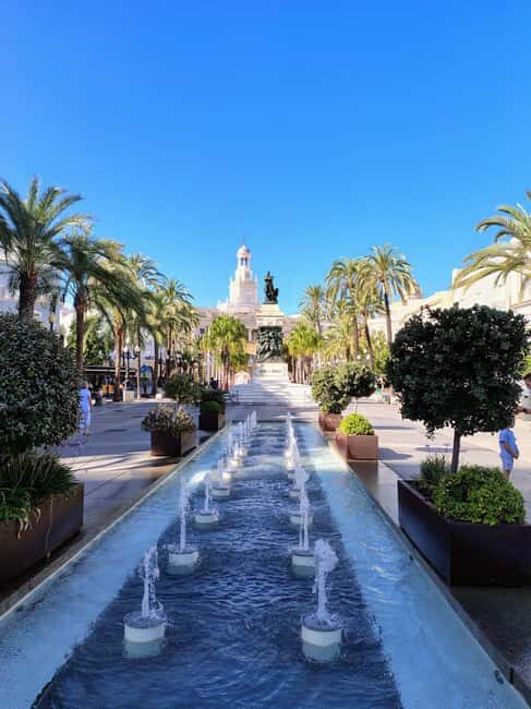 Cádiz: 90-Minute Essentials Walking Tour with Local Guide - What to Expect on the Tour