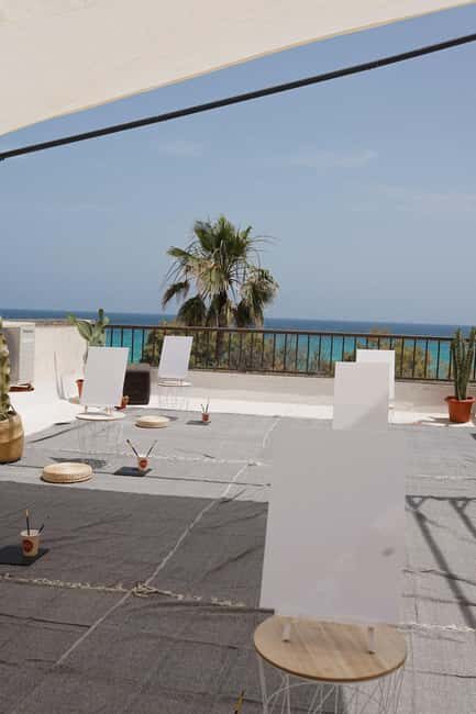 Cala Millor: Cava & Canvas Art Night at Coconut Shack - What to Expect During the Evening