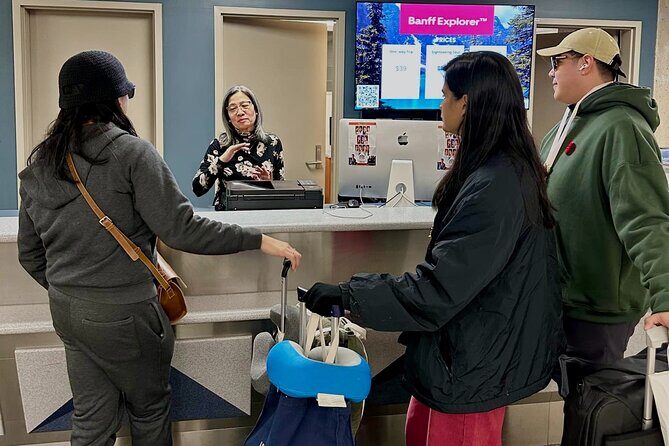 Calgary YYC Airport: Affordable Shared Shuttle to Banff & Canmore - A Closer Look at the Experience