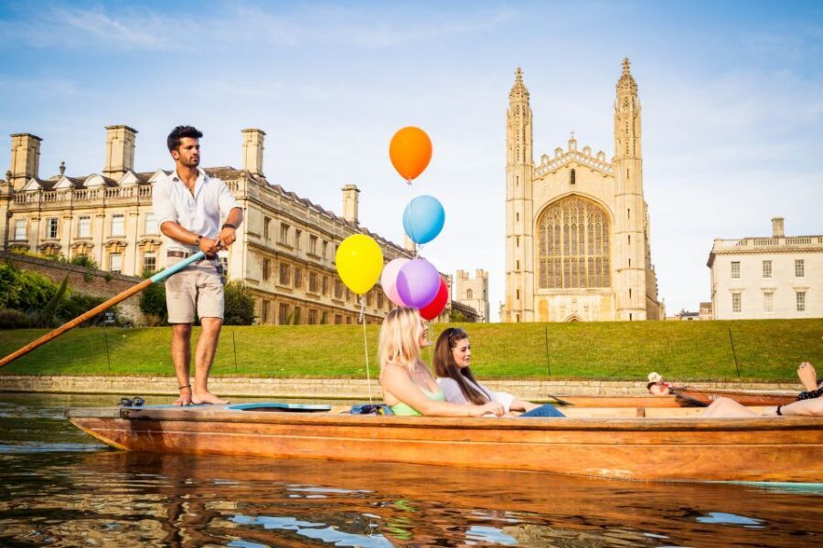 Cambridge: Shared Punting Tour with Guide - What Makes This Tour Stand Out