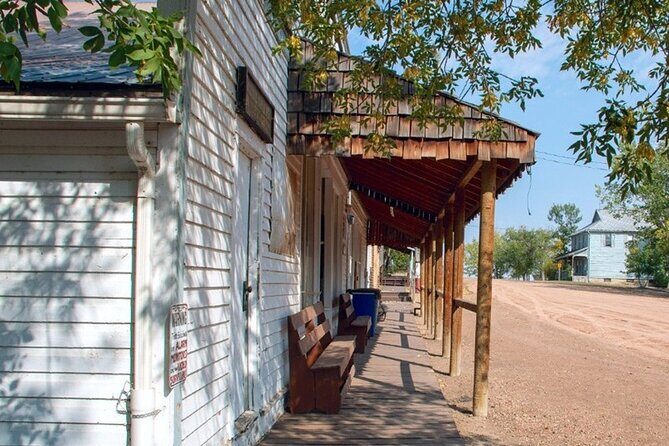 Canadian Badlands | Drumheller | Travel Back In Time in Jeep - Crossing the 11 Bridges to Wayne