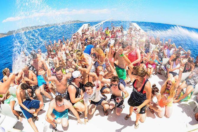 Cancun Adults Only Party Cruise to Isla Mujeres with Open Bar - Detailed Breakdown of the Tour Components