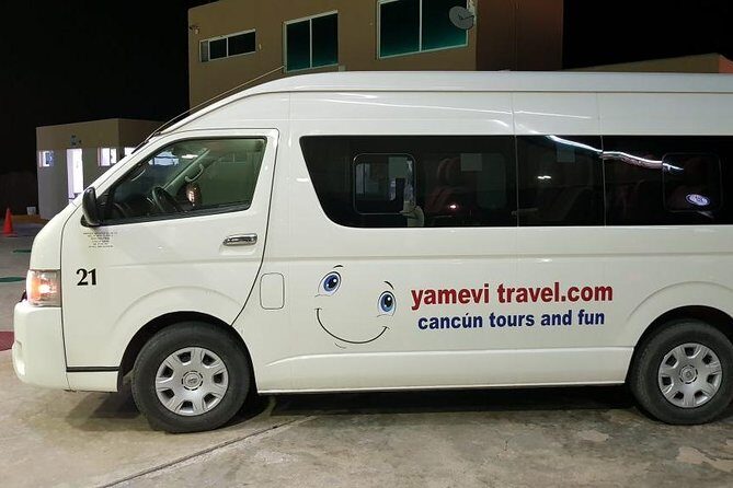 Cancun Airport private transfer to Cancun hotel zone - The Ride: Comfort and Convenience