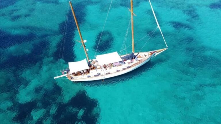 Cannigione: boat tour Maddalena Archipelago with lunch - Who Is This Tour Best For?