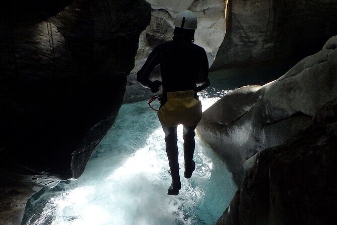 Canyon Aventure in the Ossau valley in Laruns (64440) - The Sum Up
