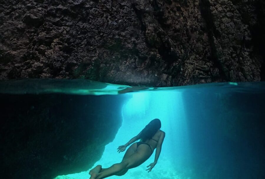 Cape Kamenjak: Kayak Tour with Cave Experience