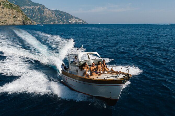 Capri Boat Tour from Sorrento on a Gozzo 25ft boat - How the Day Unfolds