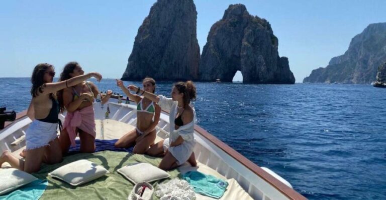 Capri: Island and Grottos Boat Cruise with Snacks and Drinks - The Itinerary Breakdown