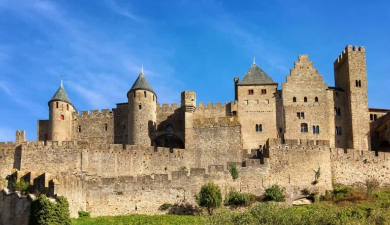 Carcassonne: 2-Hour Best Intro Walking Tour with a Local - The Experience: What It Actually Looks Like