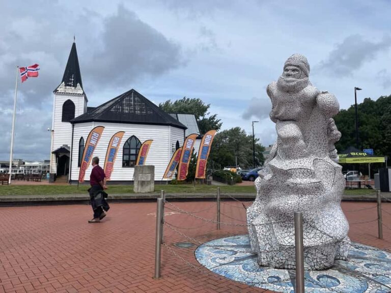 Cardiff: Guided Day Tour - The Practical Side of the Tour