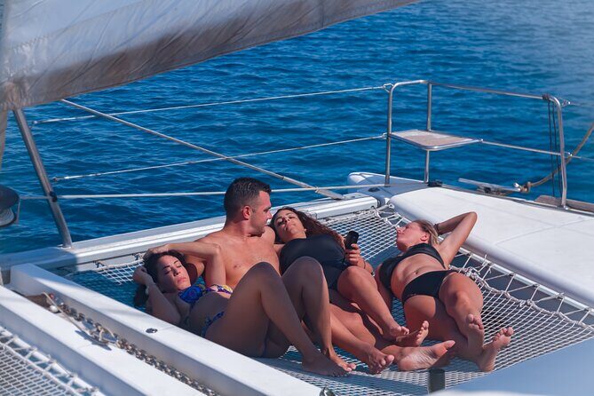 Catamaran cruise in Mykonos with Meal, Drinks & Transport - Who Should Consider This Cruise?