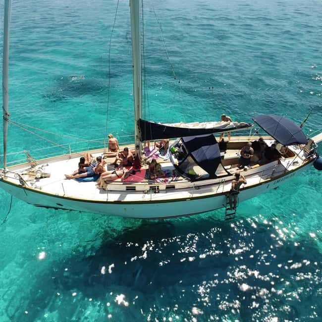 Catania: Boat Trip with Aperitif, Prosecco and Snorkeling - The Itinerary Breakdown