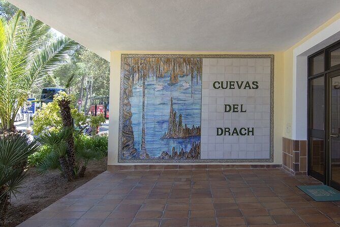 Caves Drach Boat Trip from Alcudia with Return Bus and Tickets - Transportation and Duration: How it Fits into Your Day