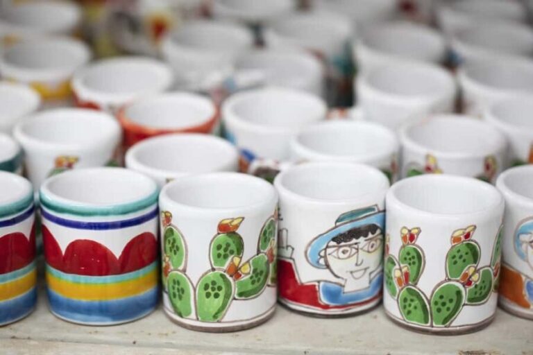 Ceramic workshop in Catania with a local expert - The Setting and Logistics