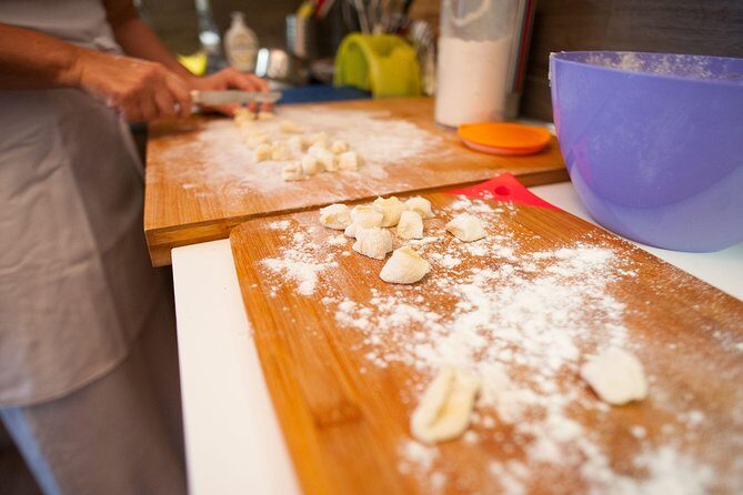 Cesarine: Pasta & Tiramisu Class at Local's Home in Bari - What Makes This Experience Stand Out