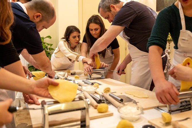 Cesarine: Small Group Pasta and Tiramisu Class in Sorrento - Why This Tour Works Well