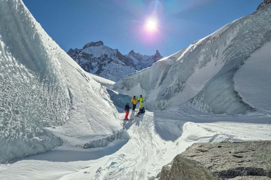 Chamonix: Off-piste skiing down the legendary Vallée Blanche - Who Should Consider This?